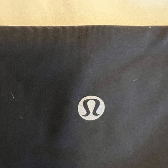 LuluLemon crop pants - Picture 3 of 5